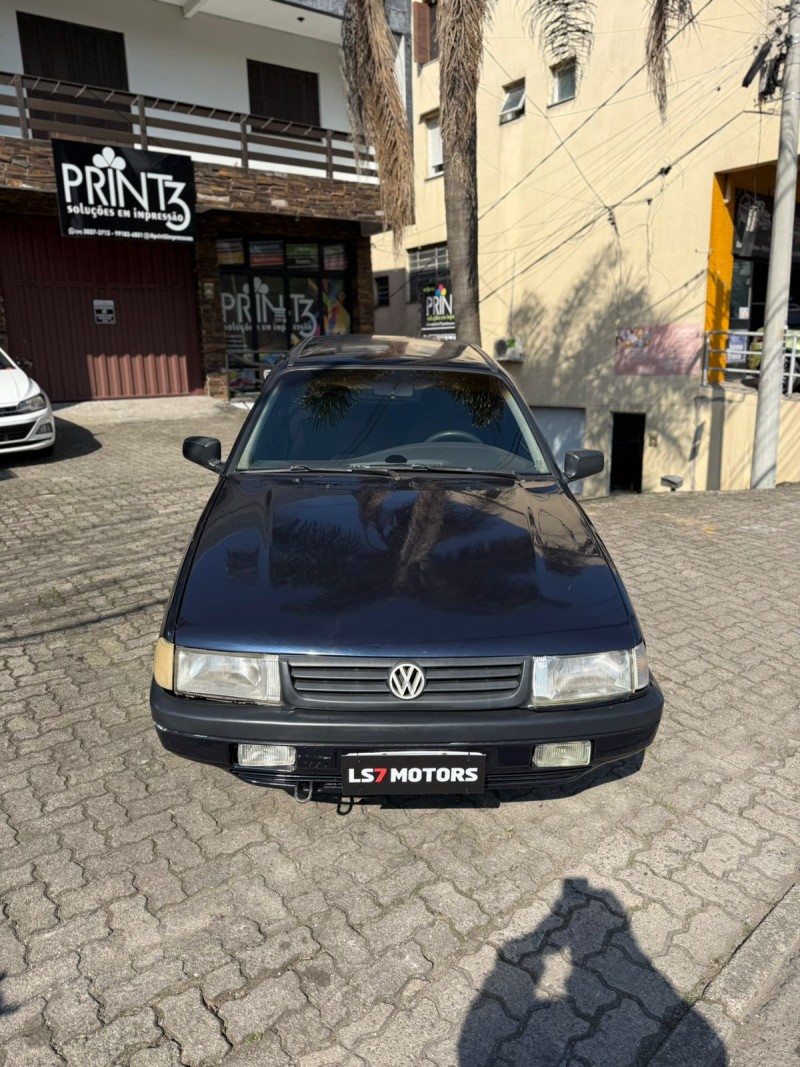 SANTANA 1.8 CLI 8V GASOLINA 4P MANUAL - 1995 - CAXIAS DO SUL