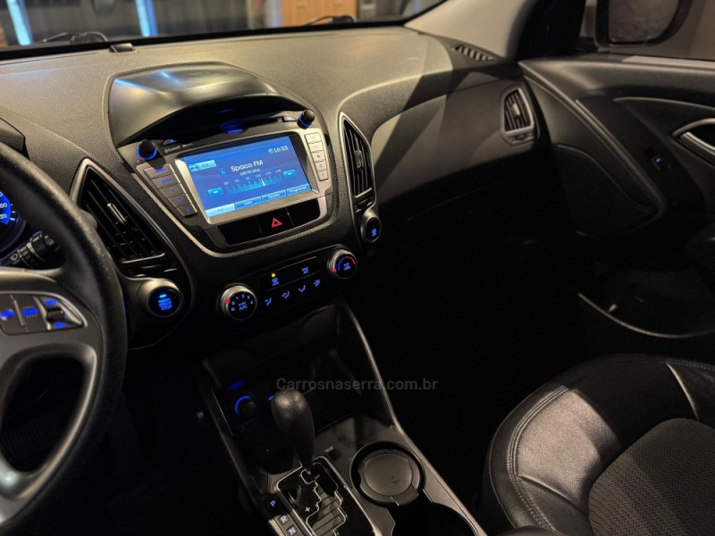 IX35 2.0 MPFI GLS 4X2 16V GASOLINA 4P AUTOMÁTICO - 2015 - FARROUPILHA