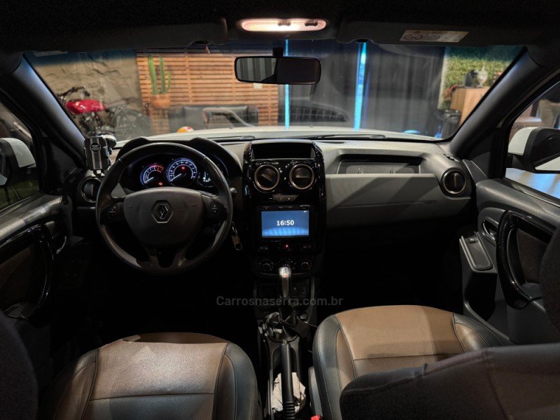 DUSTER 1.6 DYNAMIQUE 4X2 16V FLEX 4P AUTOMÁTICO - 2018 - FARROUPILHA