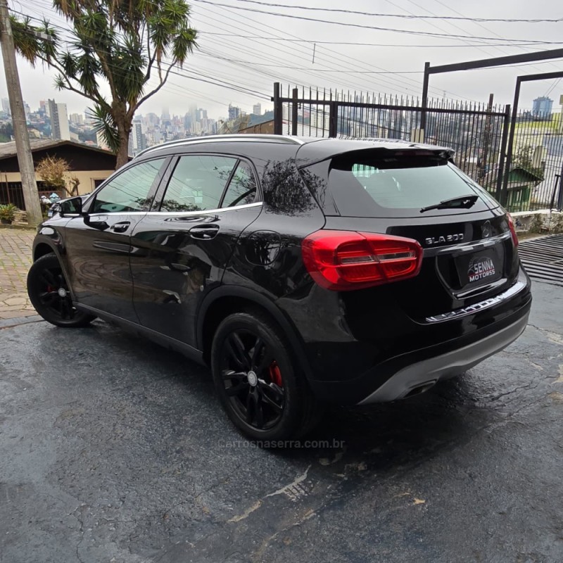 GLA 200 1.6 CGI VISION BLACK EDITION 16V TURBO FLEX 4P AUTOMÁTICO - 2015 - CAXIAS DO SUL