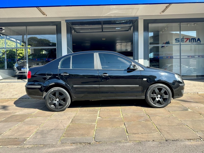 POLO SEDAN 1.6 MI 8V FLEX 4P MANUAL - 2007 - GUAPORé