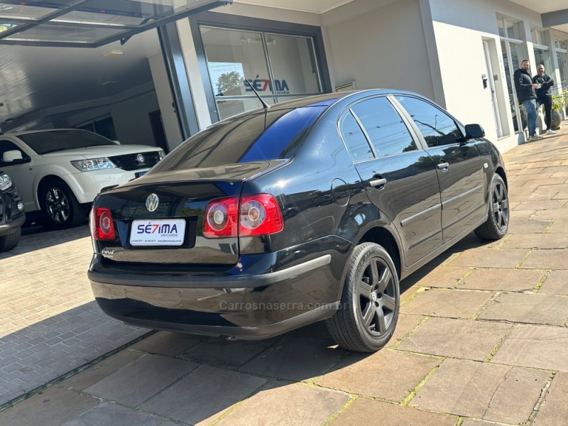POLO SEDAN 1.6 MI 8V FLEX 4P MANUAL - 2007 - GUAPORé