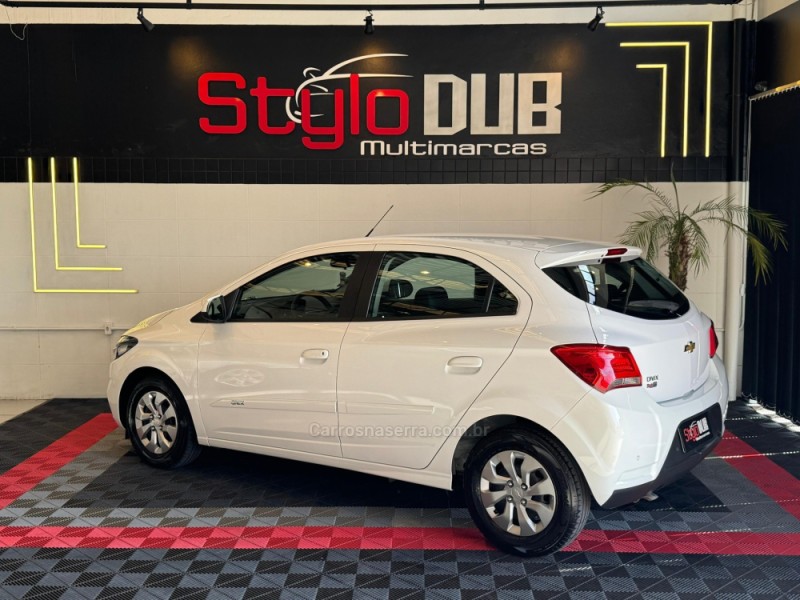 ONIX 1.0 LT 12V FLEX 4P MANUAL - 2019 - ESTâNCIA VELHA