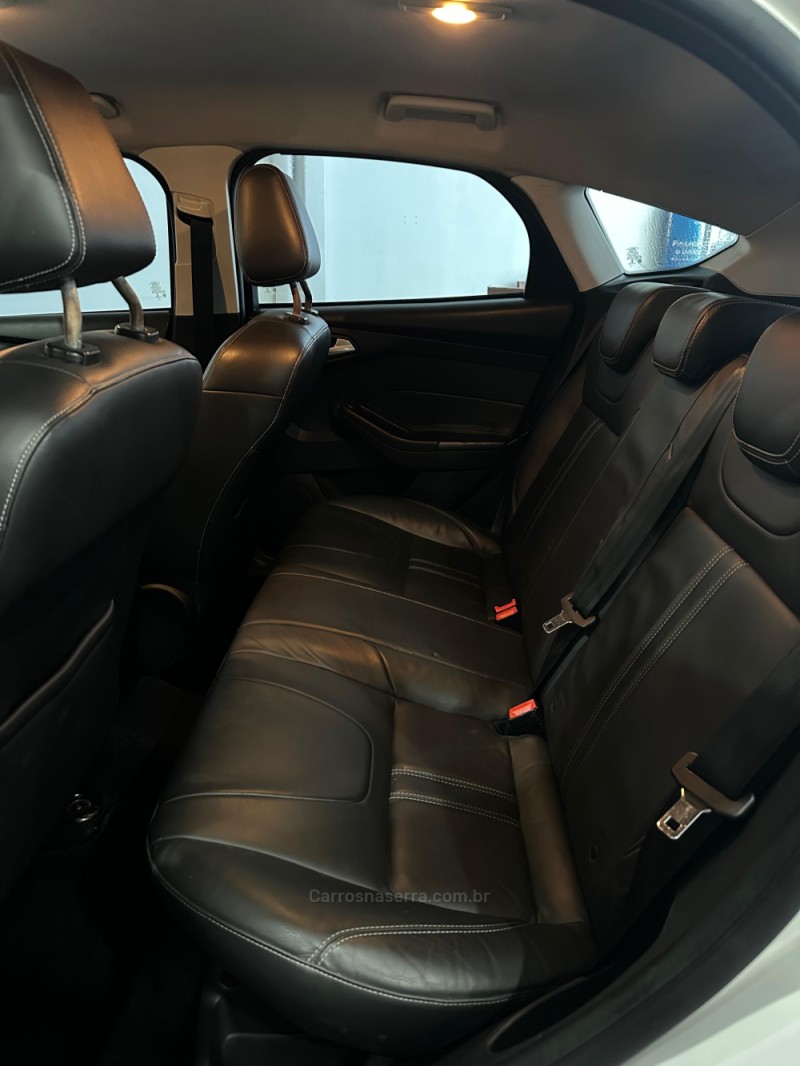 FOCUS 1.6 S SEDAN 16V FLEX 4P AUTOMÁTICO - 2015 - TAQUARA