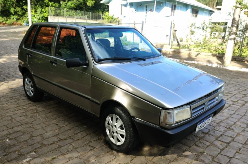 UNO 1.0 MILLE ELETRONIC 8V GASOLINA 4P MANUAL - 1998 - FARROUPILHA