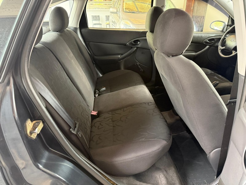FOCUS 1.6 GL 8V FLEX 4P MANUAL - 2009 - FARROUPILHA