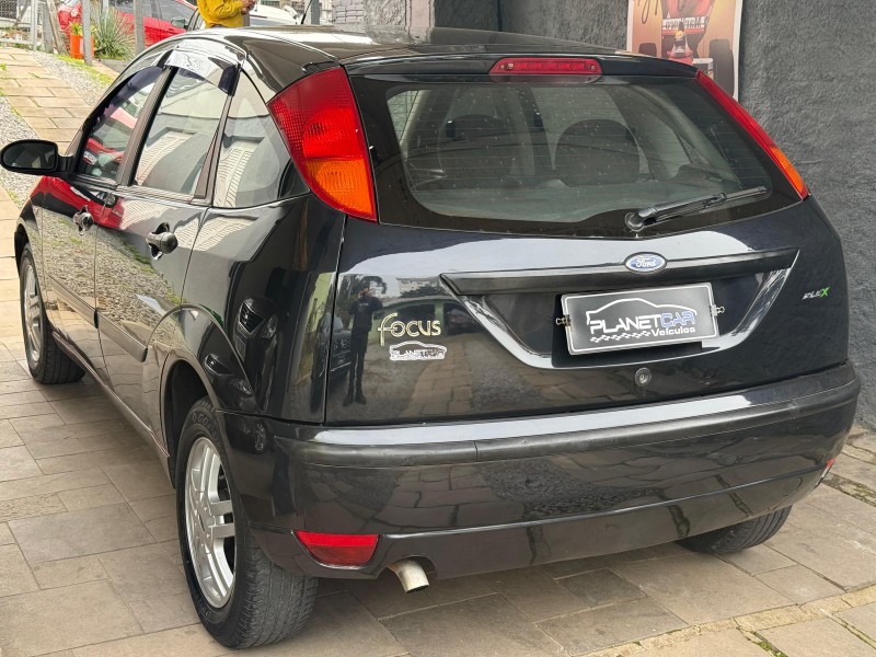 FOCUS 1.6 GL 8V FLEX 4P MANUAL - 2009 - FARROUPILHA