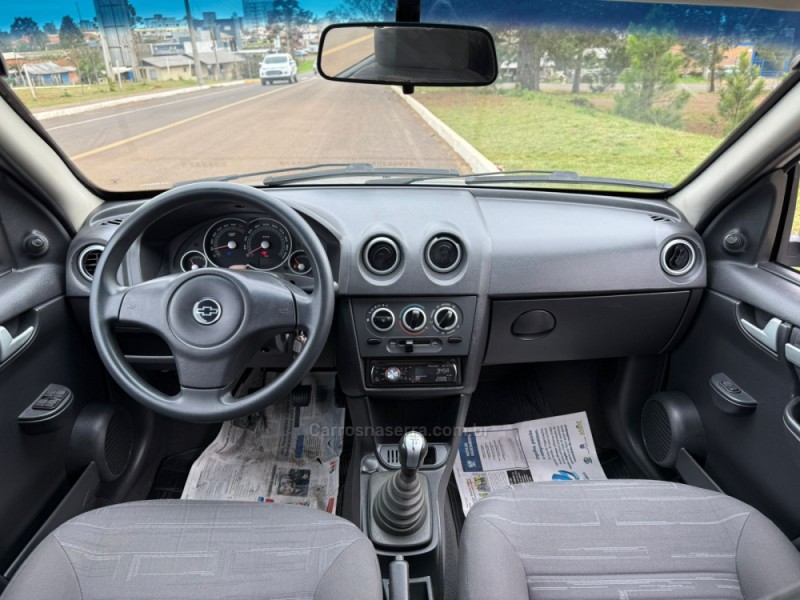 PRISMA 1.4 MPFI LT 8V FLEX 4P MANUAL - 2008 - VACARIA
