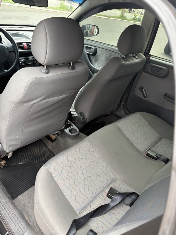 CORSA 1.8 MPFI MAXX 8V FLEX 4P MANUAL - 2006 - FARROUPILHA
