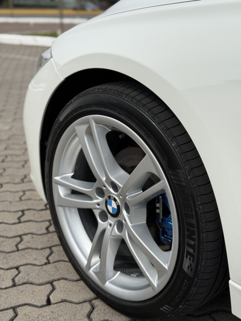 320I 2.0 16V TURBO ACTIVE FLEX 4P AUTOMÁTICO - 2017 - FARROUPILHA