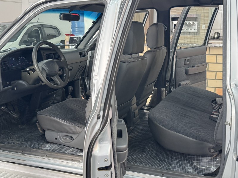 HILUX 3.0 SR 4X4 CD 8V DIESEL 4P MANUAL - 2003 - CAXIAS DO SUL