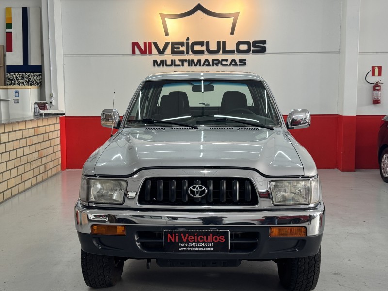HILUX 3.0 SR 4X4 CD 8V DIESEL 4P MANUAL - 2003 - CAXIAS DO SUL