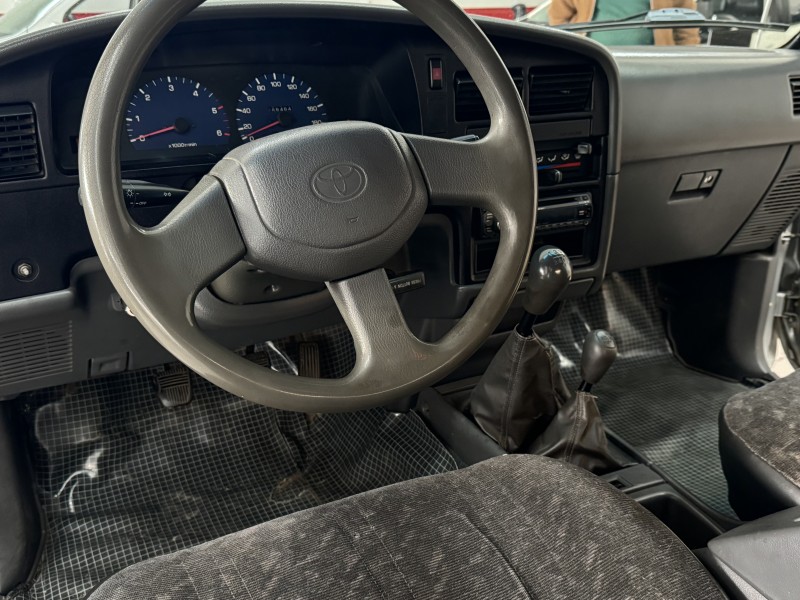HILUX 3.0 SR 4X4 CD 8V DIESEL 4P MANUAL - 2003 - CAXIAS DO SUL