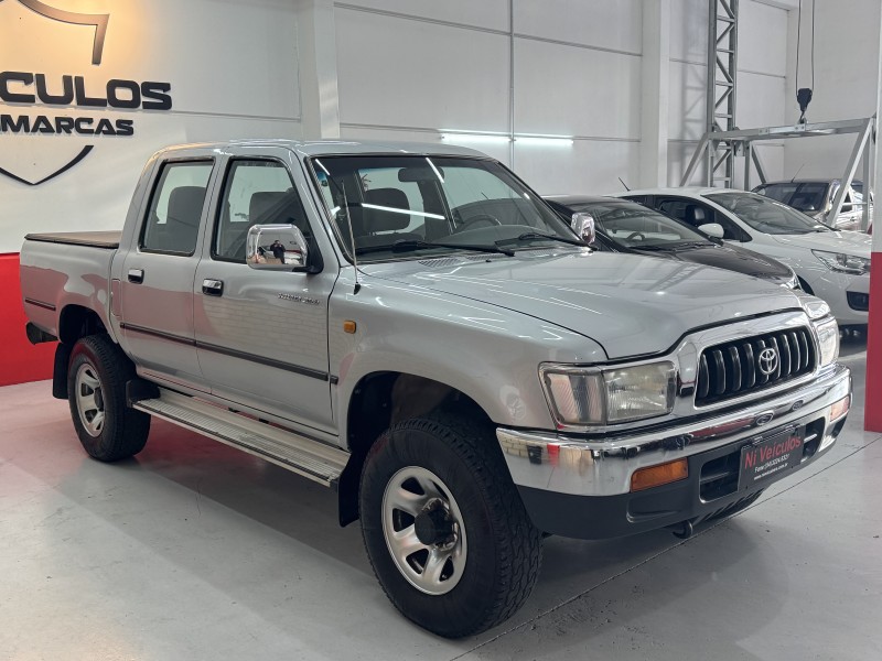 HILUX 3.0 SR 4X4 CD 8V DIESEL 4P MANUAL - 2003 - CAXIAS DO SUL
