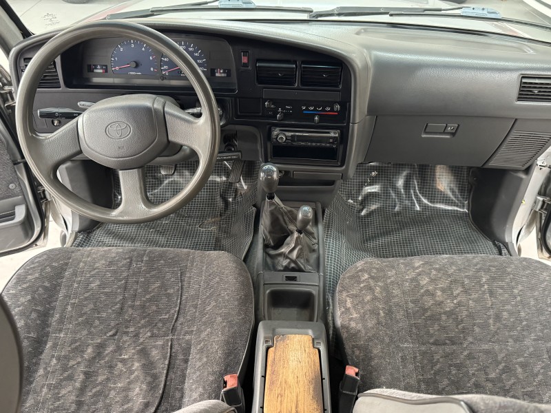 HILUX 3.0 SR 4X4 CD 8V DIESEL 4P MANUAL - 2003 - CAXIAS DO SUL