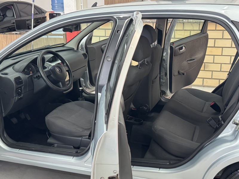 CORSA 1.4 MPFI PREMIUM 8V FLEX 4P MANUAL - 2009 - CAXIAS DO SUL