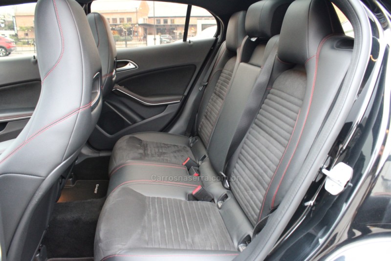 GLA 250 2.0 16V TURBO GASOLINA SPORT 4P AUTOMÁTICO - 2015 - CAXIAS DO SUL