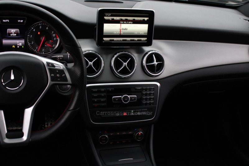GLA 250 2.0 16V TURBO GASOLINA SPORT 4P AUTOMÁTICO - 2015 - CAXIAS DO SUL