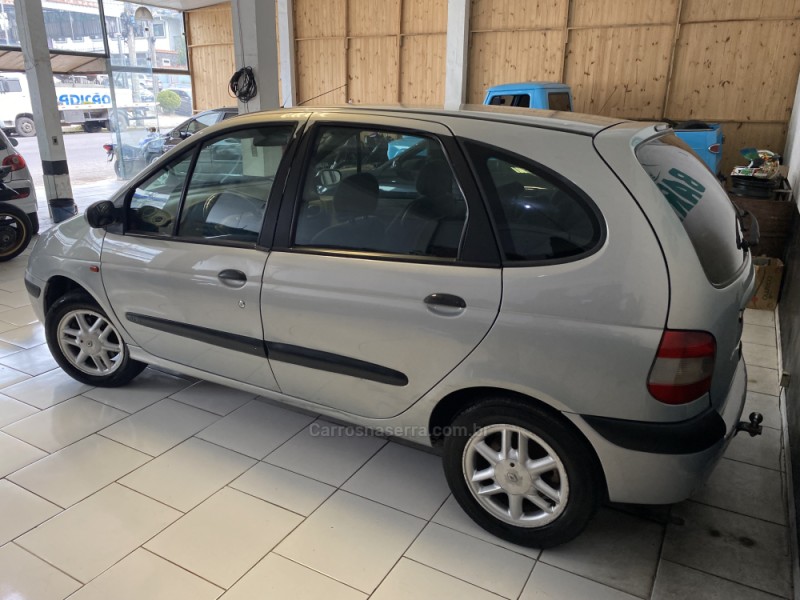 SCÉNIC 1.6 RXE 16V GASOLINA 4P MANUAL - 2002 - CAXIAS DO SUL