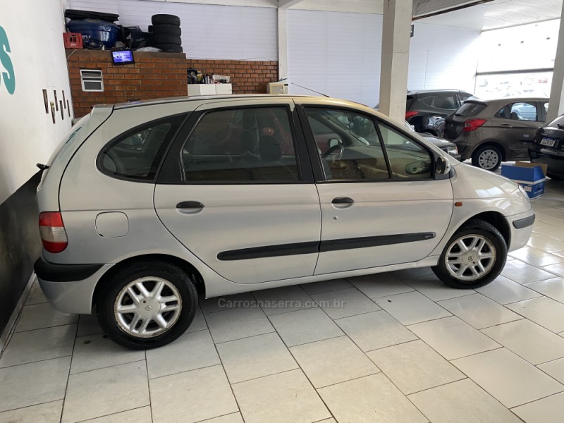 SCÉNIC 1.6 RXE 16V GASOLINA 4P MANUAL - 2002 - CAXIAS DO SUL