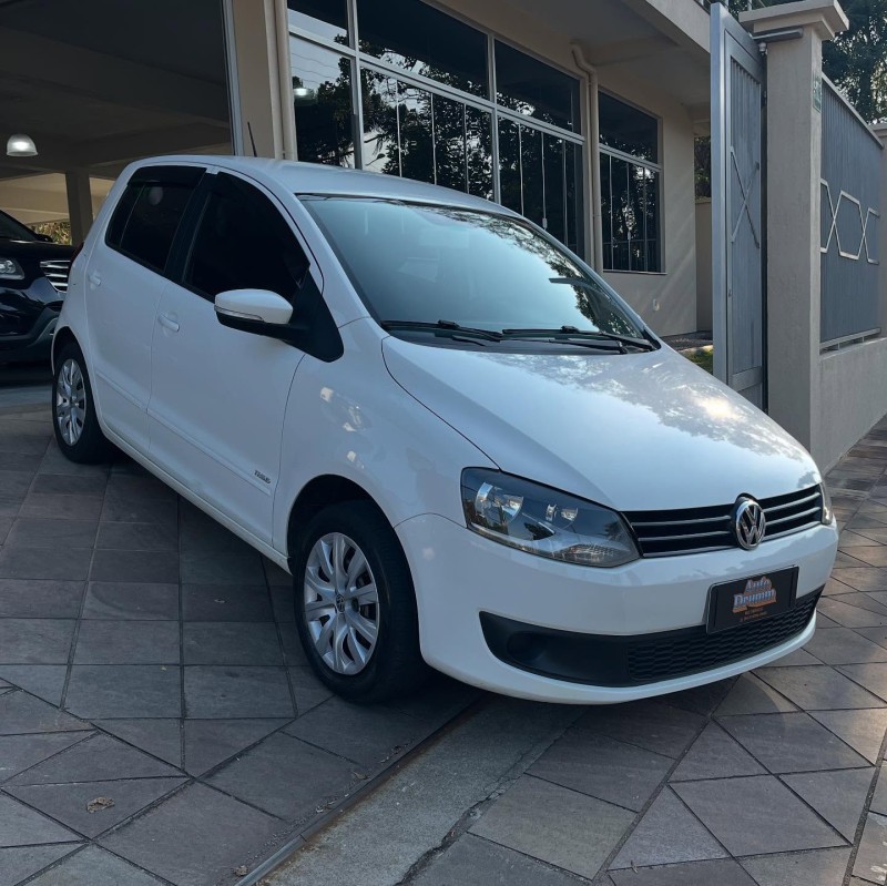 FOX 1.0 MI 8V FLEX 4P MANUAL - 2014 - NOVA PETRóPOLIS