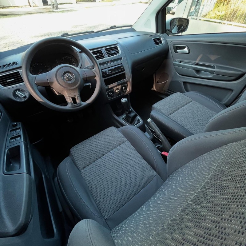 FOX 1.0 MI 8V FLEX 4P MANUAL - 2014 - NOVA PETRóPOLIS