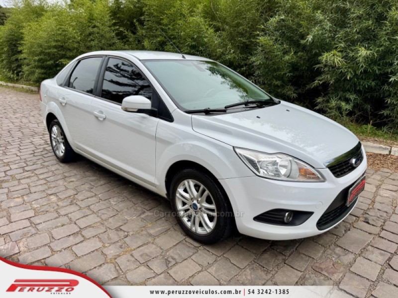 FOCUS 2.0 GLX SEDAN 16V FLEX 4P MANUAL - 2013 - NOVA PRATA