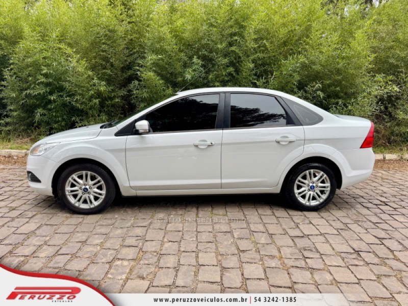 FOCUS 2.0 GLX SEDAN 16V FLEX 4P MANUAL - 2013 - NOVA PRATA