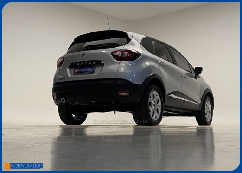 CAPTUR 1.6 LIFE 16V FLEX 4P AUTOMÁTICO - 2019 - SANTA CRUZ DO SUL