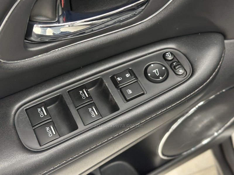 HR-V 1.8 16V FLEX TOURING 4P AUTOMÁTICO - 2018 - SANTA CRUZ DO SUL