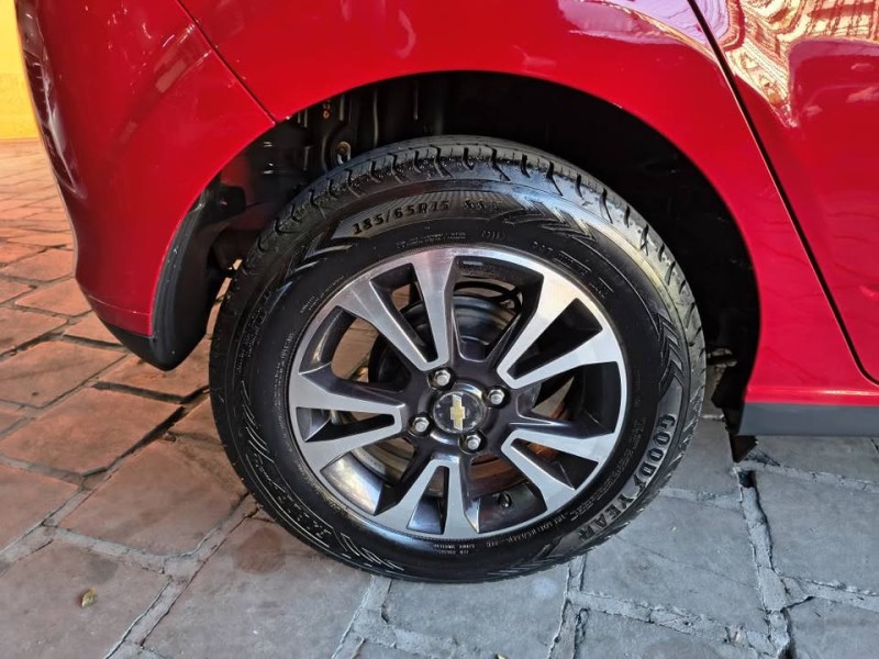 ONIX 1.4 MPFI LTZ 8V FLEX 4P MANUAL - 2015 - CAXIAS DO SUL