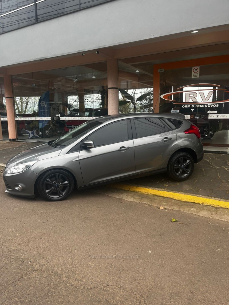 FOCUS 1.6 SE 16V FLEX 4P AUTOMÁTICO - 2015 - CARLOS BARBOSA