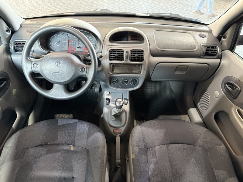 CLIO 1.0 RN 8V GASOLINA 4P MANUAL - 2001 - CAXIAS DO SUL