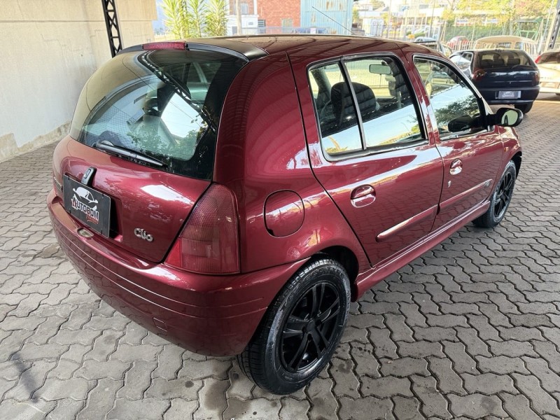 CLIO 1.0 RN 8V GASOLINA 4P MANUAL - 2001 - CAXIAS DO SUL