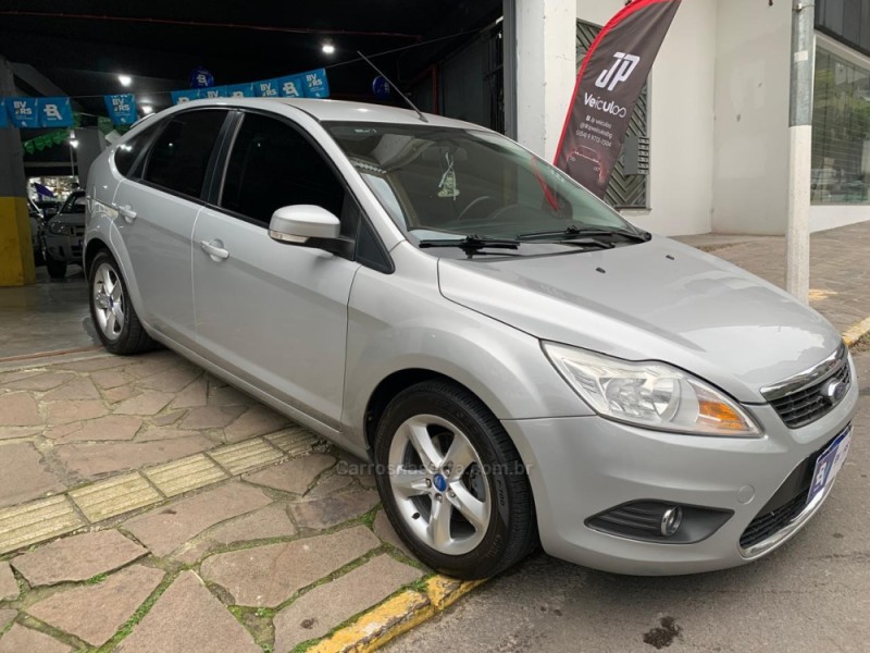 FOCUS 1.6 GLX 8V FLEX 4P MANUAL - 2012 - BENTO GONçALVES