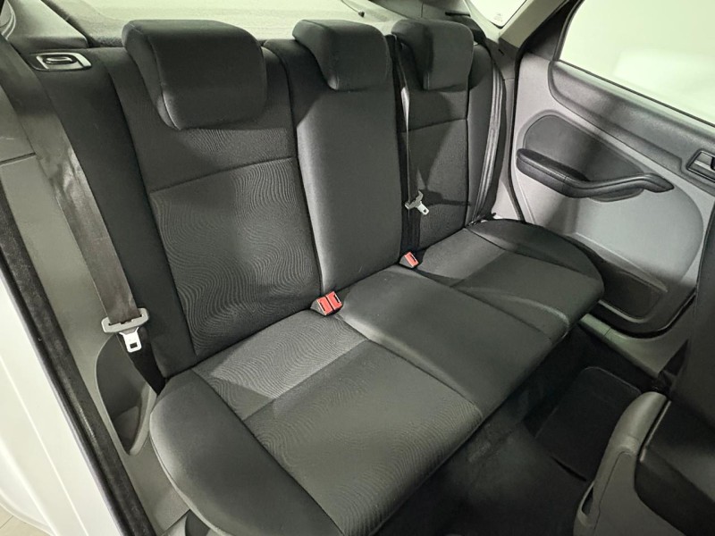 FOCUS 1.6 SE 16V FLEX 4P MANUAL - 2013 - FARROUPILHA