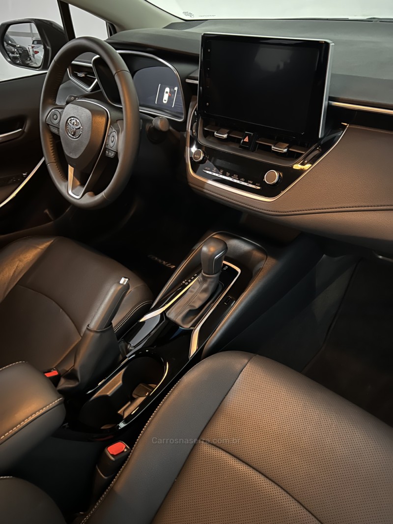 COROLLA 2.0 XEI 16V FLEX 4P AUTOMÁTICO - 2024 - BENTO GONçALVES