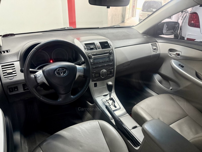 COROLLA 1.8 GLI 16V FLEX 4P AUTOMÁTICO - 2012 - CAXIAS DO SUL