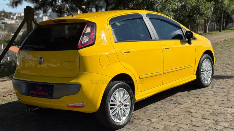 PUNTO 1.8 SPORTING 16V FLEX 4P MANUAL - 2016 - CAXIAS DO SUL