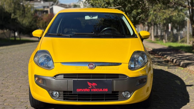 PUNTO 1.8 SPORTING 16V FLEX 4P MANUAL - 2016 - CAXIAS DO SUL