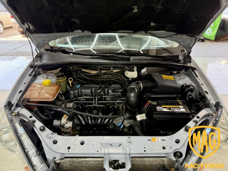FOCUS 1.6 GL 8V GASOLINA 4P MANUAL - 2005 - CAXIAS DO SUL