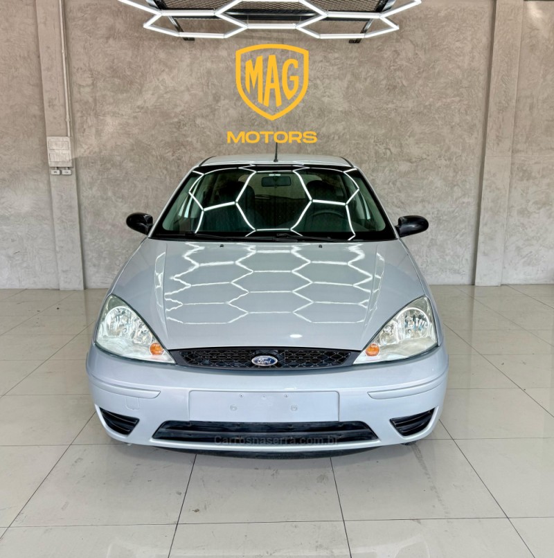 FOCUS 1.6 GL 8V GASOLINA 4P MANUAL - 2005 - CAXIAS DO SUL