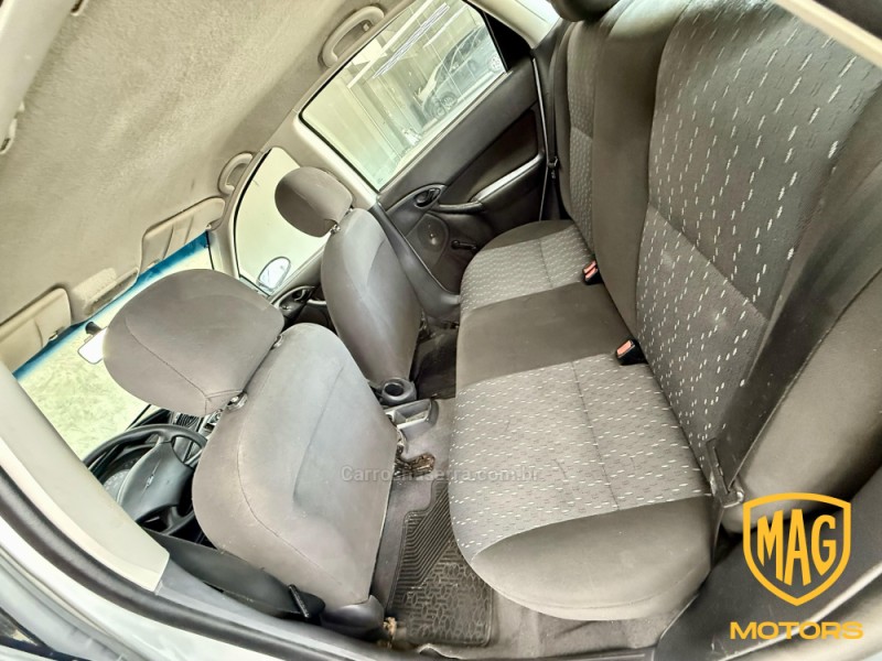 FOCUS 1.6 GL 8V GASOLINA 4P MANUAL - 2005 - CAXIAS DO SUL