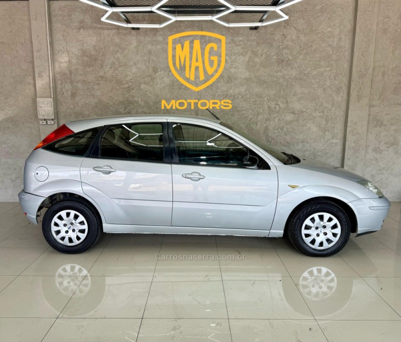 FOCUS 1.6 GL 8V GASOLINA 4P MANUAL - 2005 - CAXIAS DO SUL