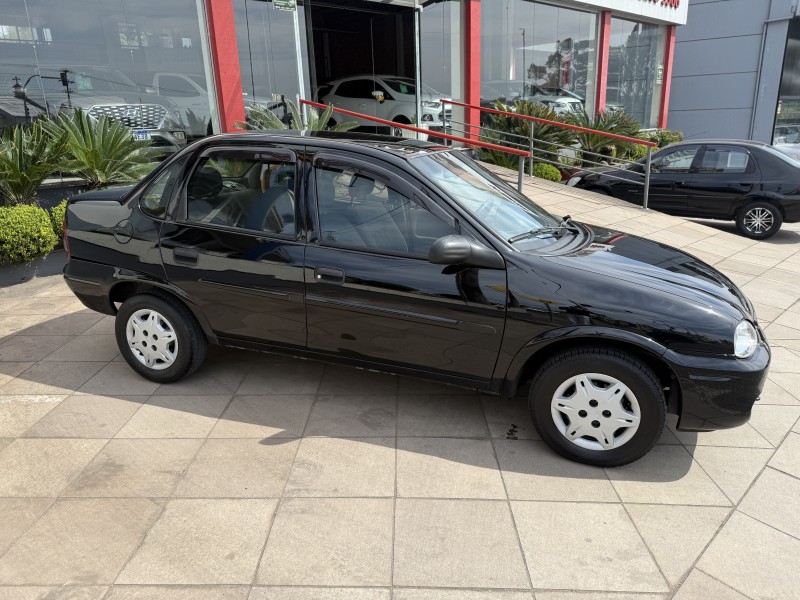 CORSA 1.0 MPFI CLASSIC SEDAN LIFE 8V FLEX 4P MANUAL - 2010 - FARROUPILHA