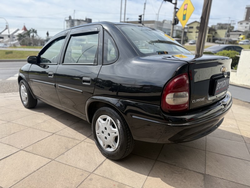 CORSA 1.0 MPFI CLASSIC SEDAN LIFE 8V FLEX 4P MANUAL - 2010 - FARROUPILHA