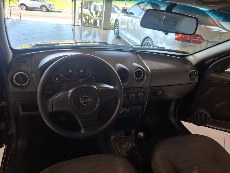 PRISMA 1.4 MPFI MAXX 8V FLEX 4P MANUAL - 2009 - FARROUPILHA