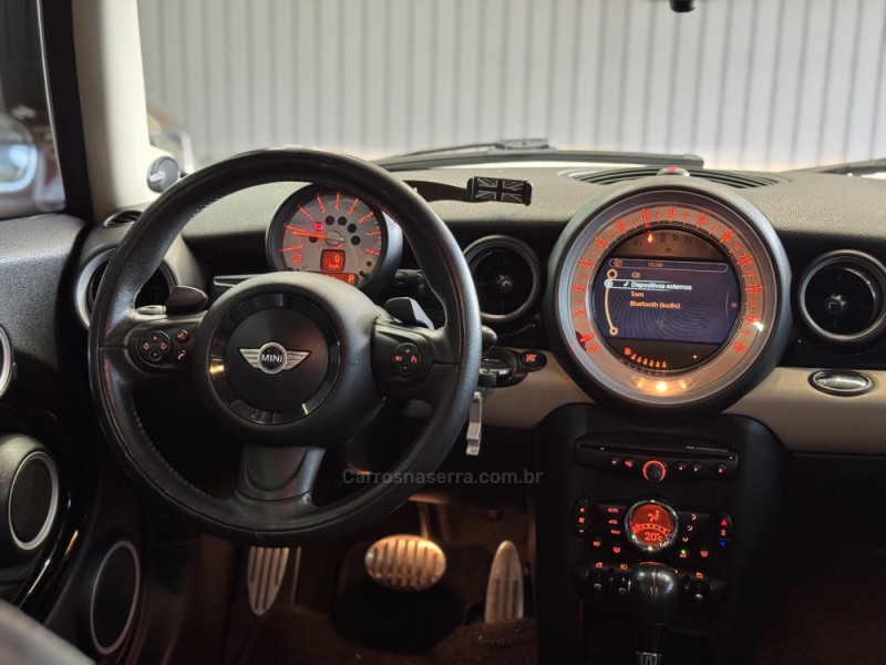 COOPER 1.6 S 16V TURBO GASOLINA 2P AUTOMÁTICO - 2013 - DOIS IRMãOS
