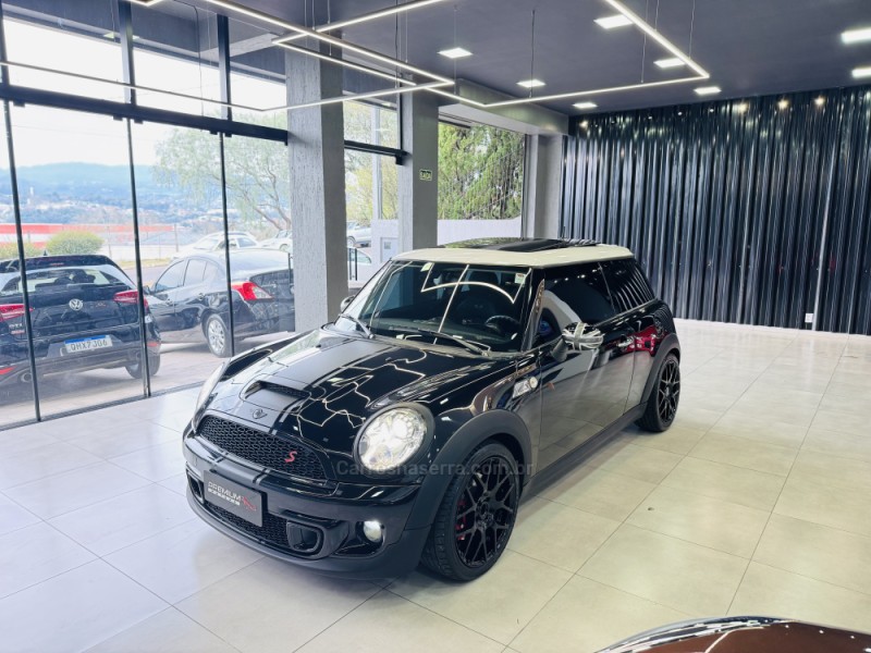 COOPER 1.6 S 16V TURBO GASOLINA 2P AUTOMÁTICO - 2013 - DOIS IRMãOS