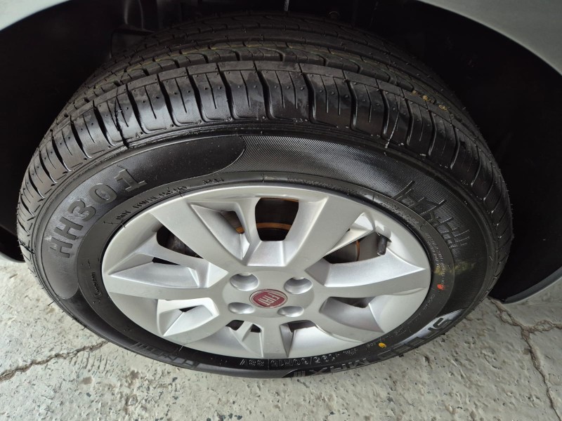 PUNTO 1.4 ATTRACTIVE 8V FLEX 4P MANUAL - 2015 - CAXIAS DO SUL